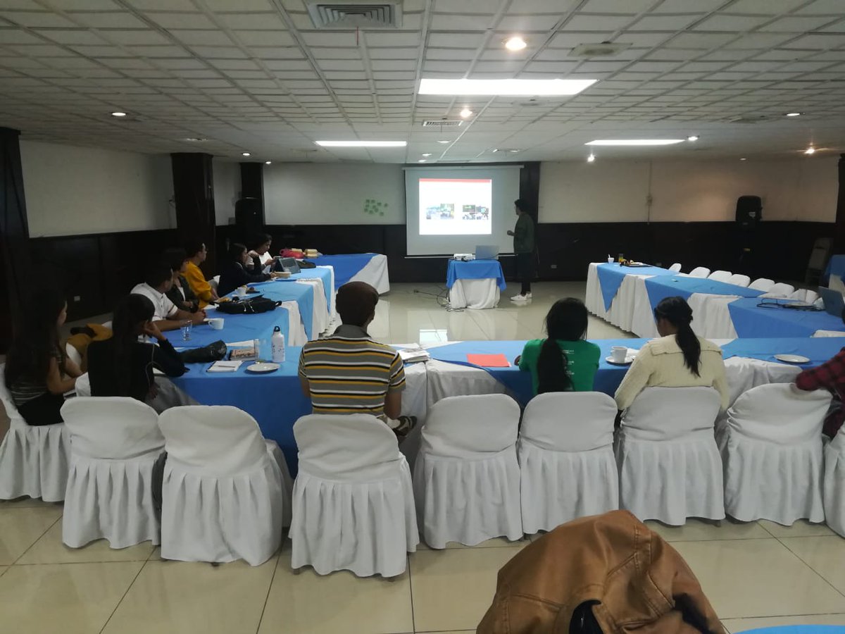 MonjuhNacional's tweet photo. Así inicia la jornada del taller de ciberactivismo del día de hoy, donde los objetivos principales es poder incidir ante los tomadores de decisiones a favor del mandato de la renovación de la MACCIH.
INVITAMOS A LAS REGIONES A SUMARSE
#MANDALANOTA
#YOSOYMONJUH
#LAMACCIHSEQUEDA. https://t.co/JKcUGtdUNA
