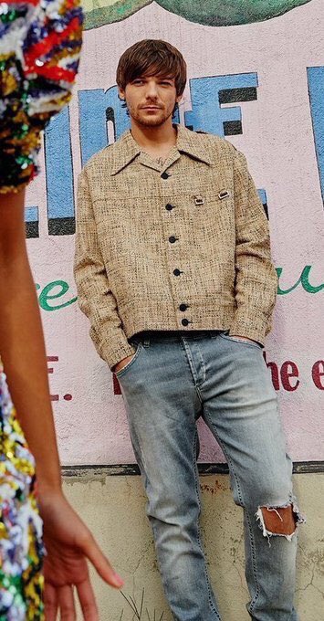 superiorIarry's tweet photo. these outfits literally cant be as good as they are https://t.co/4YVz1cnl6i