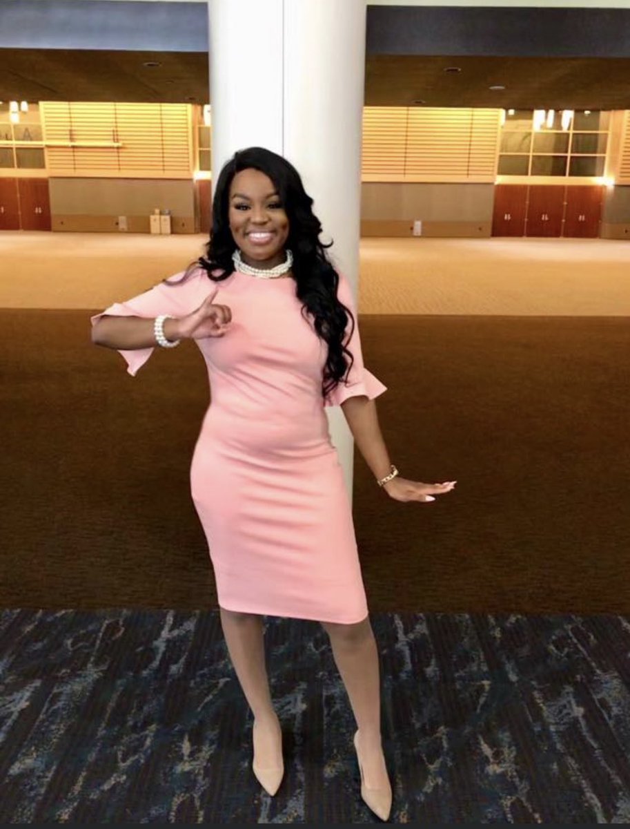 __BriSimonee's tweet photo. Happy Founder’s Day Sorors 💕🐸 #J15 #alphakappalpha #112 https://t.co/54PNqDJySZ