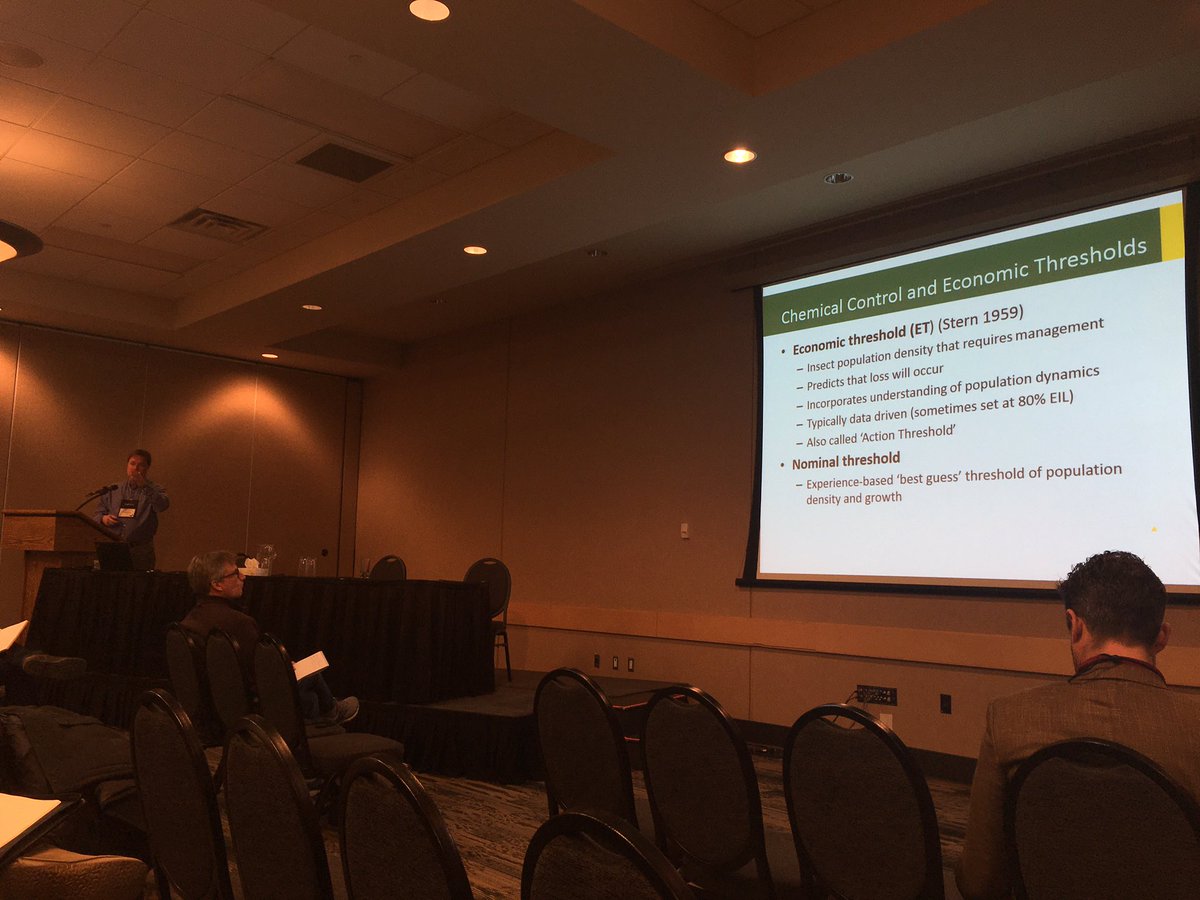 FieldHeroes's tweet photo. Dr.James Tansey, @SKAgriculture Entomologist and Field Heroes champion, is sharing some valuable tips on pests & profitability “There’s no substitute for scouting.” #Scout20 Dust off those sweep nets! #CropSphere 2020 https://t.co/EHngxcdIE0