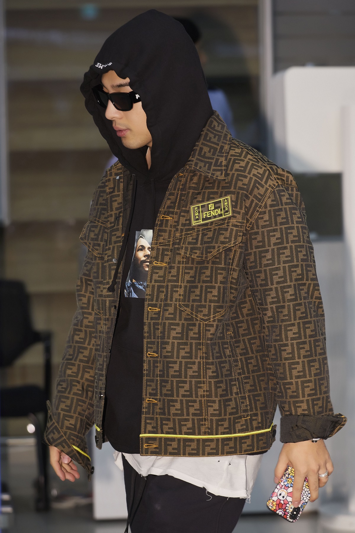 Fendi on X: .@Realtaeyang spotted wearing the #Fendi FF logo jacket at  Seoul Icheon International Airport.  / X