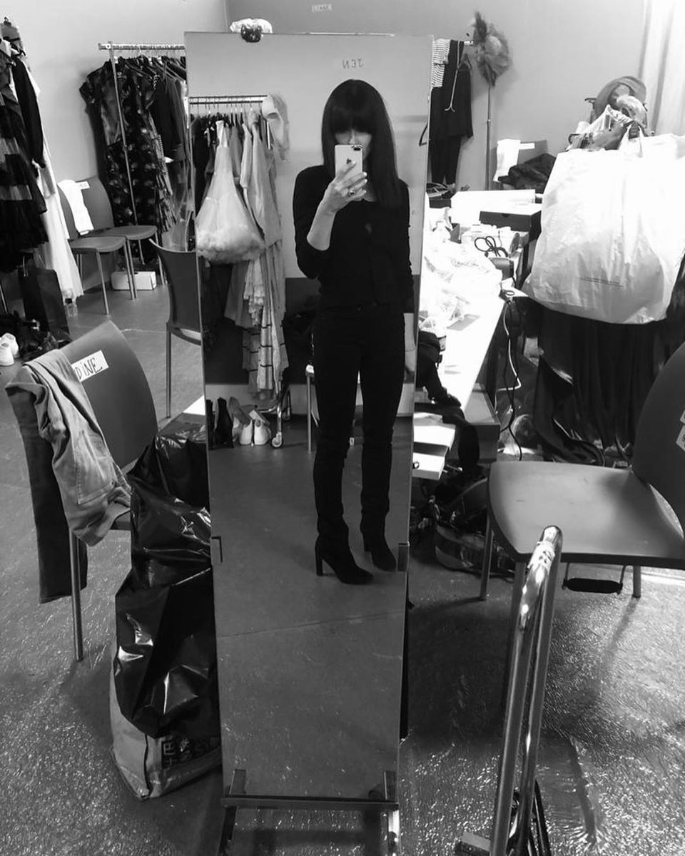 #Enfoires2020 | Les costumes sont prêts, le spectacle aussi. La cuvée 2020 « Pari(s) des Enfoirés » va s'ouvrir ce soir à l'AccorHotel Arena de Paris.

<a href="/JeniferOfficiel/">Jenifer</a> nous partage quelques moments de répétitions avec Kendji, Black M, Patrick Fiori, Claire Keim et Ary Abittan.💞