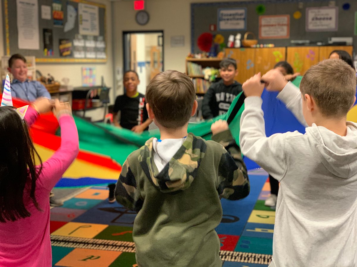 Third grade musicians are learning about the brass family with a little help from a parachute and Bizet’s Toreador Song! <a href="/Tolbert_ES/">Tolbert Elementary</a> <a href="/TerrificTol3rd/">Tolbert Third Grade</a> #TolbertRocks #TolbertBetterTogether #Tolbert20