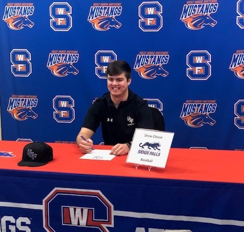 Congratulations to Drew Clouse on his signing to play baseball at the University of Sioux Falls.  The Sheyenne family wishes Drew all the best as he heads south to start the next chapter of his educational and athletic career with the Cougars.  Blue Pride!