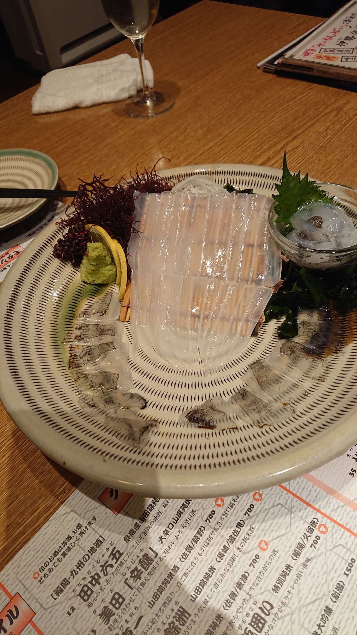 Uzivatel ʚうららɞ Na Twitteru 福岡 博多区上川端町 せいもん払い ヤリイカのお造り 大あら クエ のあら炊き どちらも量り売り もしくは時価なのでしょう 決まった金額はありませんでした ヤリイカは下足の吸盤が口の中を吸い付くほど新鮮 あら炊きは