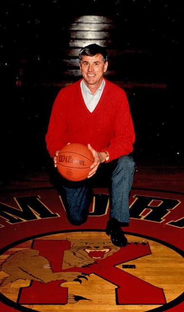 HoopsHall's tweet photo. We regret to have learned of the passing of HOF inductee Carl McNulty. An All-American &amp; 2-time team MVP for @BoilerBall, he still holds the Purdue record of 27 rebounds in 1 game. He won 413 games &amp; 15 sectionals as a H.S. coach, most notably @ Kokomo.

https://t.co/wKYuaha5Ou https://t.co/nojmpjaQgX