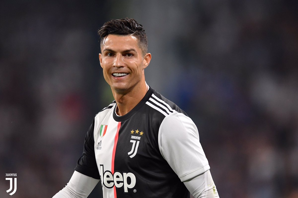 fede1492's tweet photo. @PaulOMahony is delivering a great seminar in #Berlin #rethinkandgrowrich and watching #JuveUdinese I could not avoid to think about @cristiano Am I too ambitious 😊? https://t.co/75VKIuxv1e