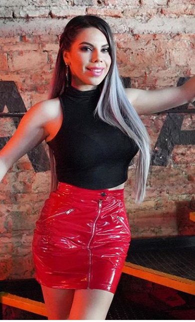 Mónica Espinoza 🤳🏻 on Twitter: "• #PeticionesMIAW2020 Host de la Pink