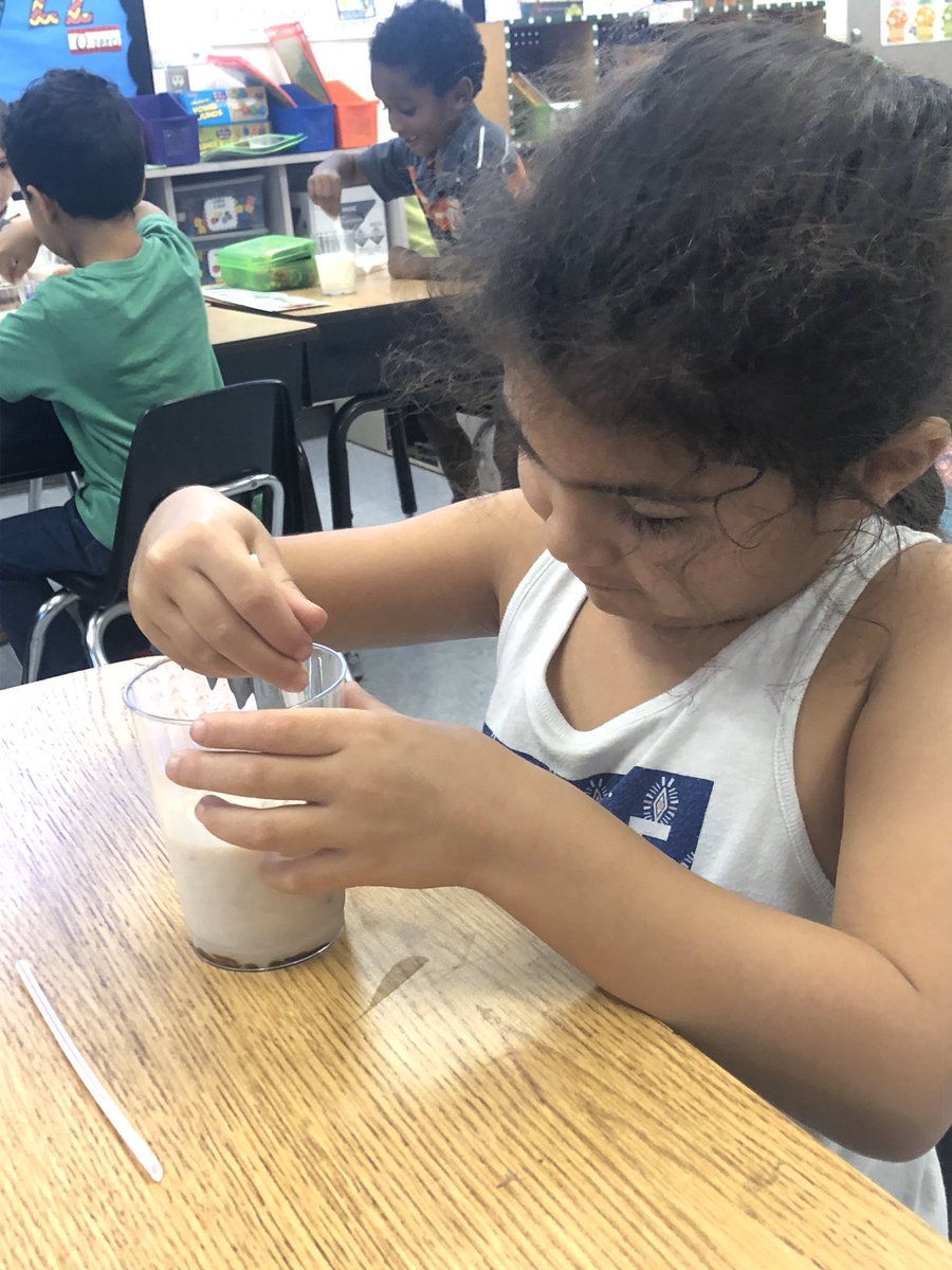 TinkerKinder's tweet photo. Today Miss George’s class had a hands on experience making chocolate milk, in order to prepare them for their upcoming “how to” writing piece! #learningisfun #kinderconnections https://t.co/RnFgUpHvmK