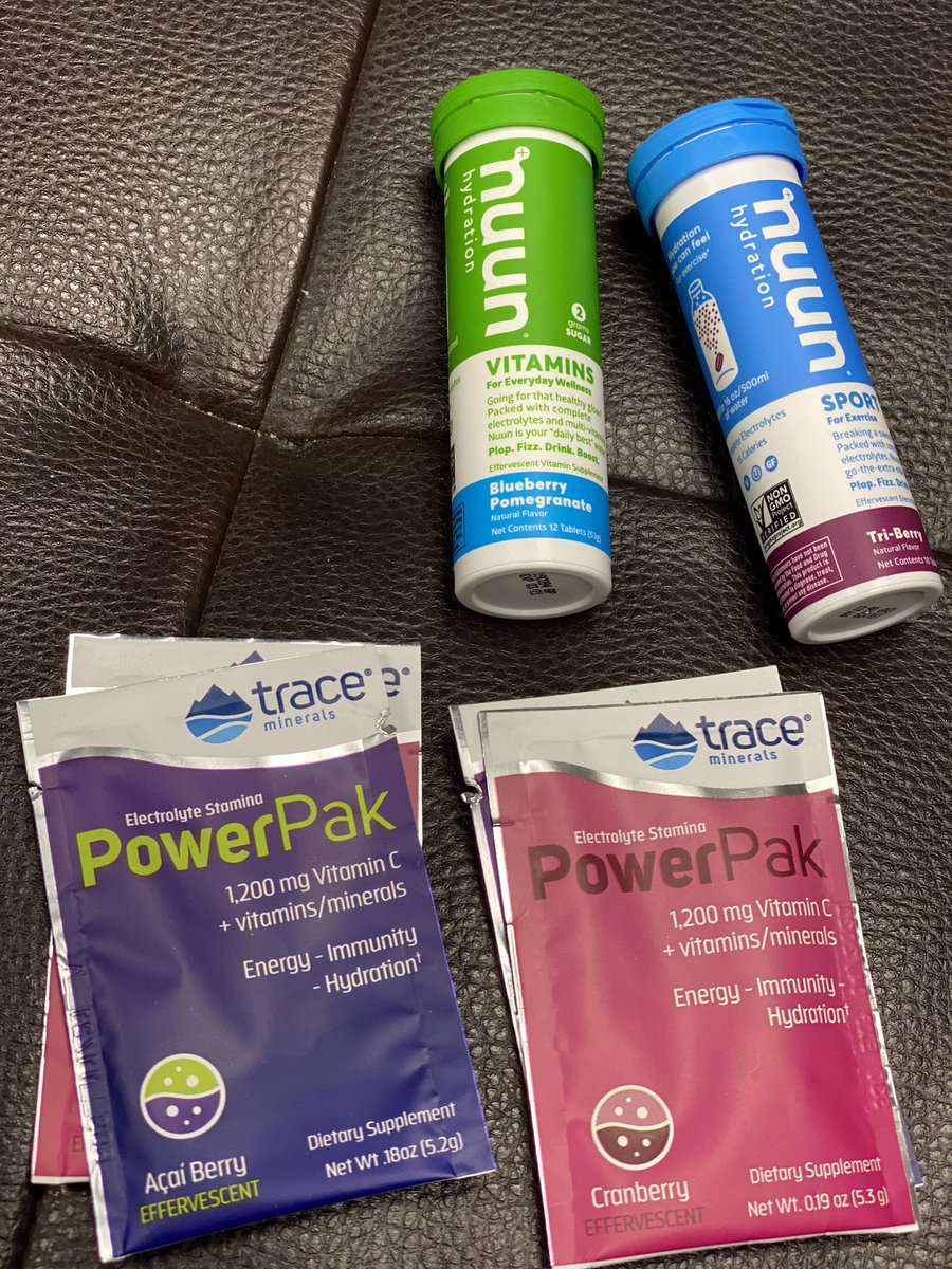 NicketaNicola's tweet photo. Cause @MissAuroraSnow loves me the most. ❤️❤️ #GymFlow #HydrationPackets https://t.co/BziPEuAGLQ