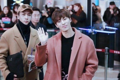  𝚍𝚊𝚢 𝟷𝟻/𝟹𝟼𝟼hongbin in long coats send tweet