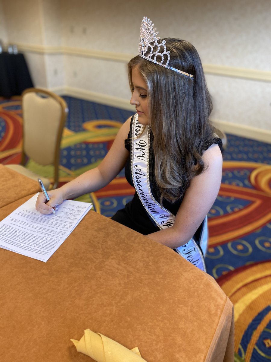 wvaffqueen's tweet photo. "National Signing Day" - Pageant style https://t.co/cklHIGQWJ8
