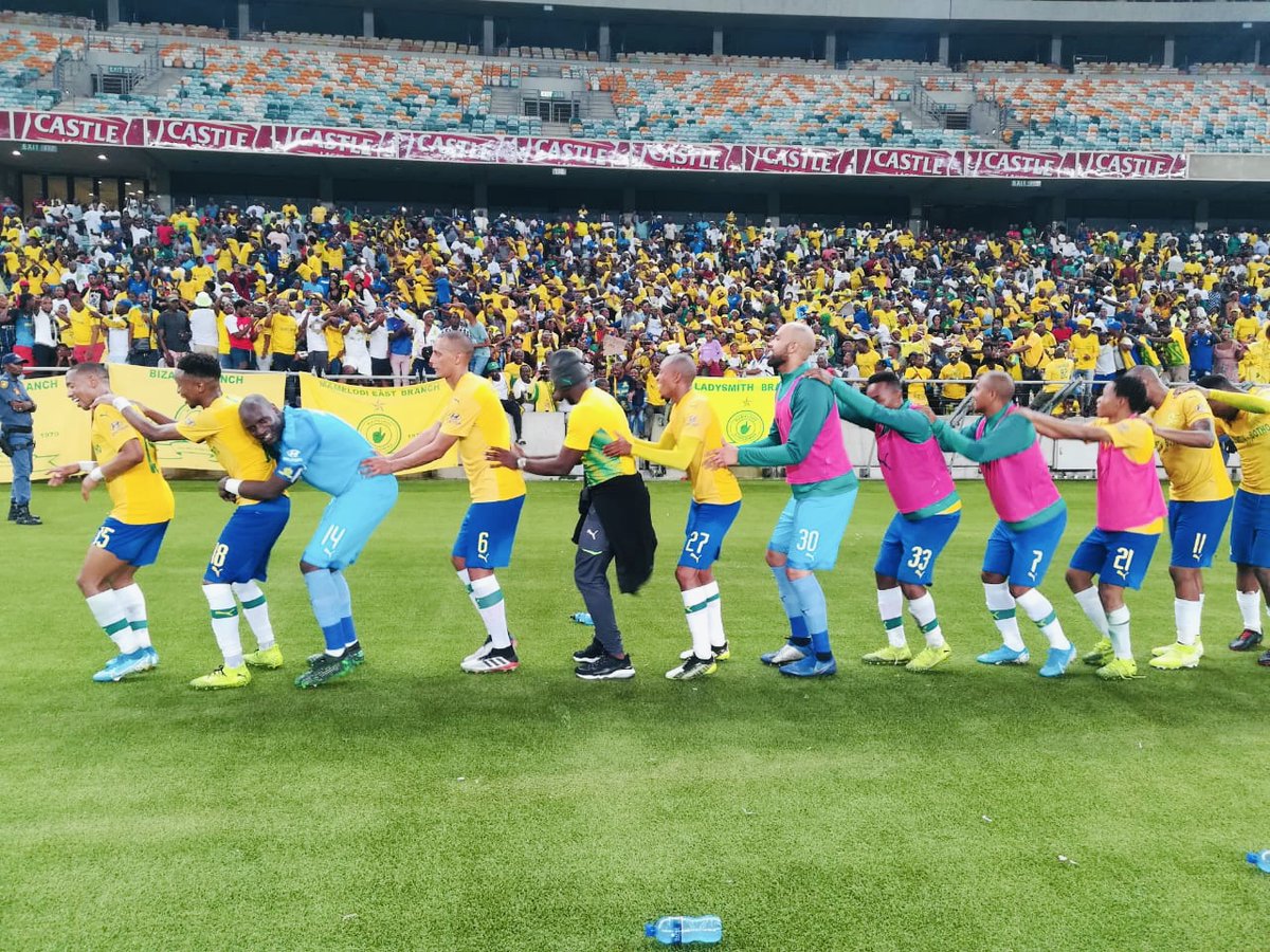 PestPenetration's tweet photo. We are Mamelodi Sundowns... We play together. We win together. We lose together. We draw together And We sing together.
Sundowns For Life 👆👆👆👆👆👆👆👆💛⭐💚#Sundowns #DownsLive #ForeverYellow #AbsaPremiership #DownsForever #UnderAfricanSun https://t.co/saheYqdjsx