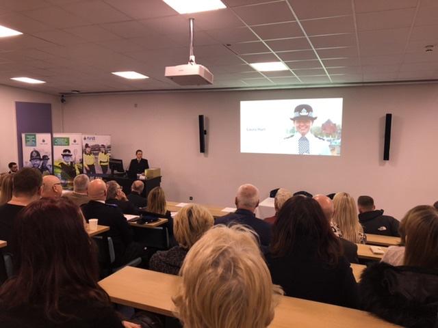 MerPolKnowsley's tweet photo. Tonight Knowsley will be welcoming 4 new officers to our Community and Targeted teams.
The officers are part of Merseyside Police’s Special Constabulary volunteering their time to put their community first.
@MerseySpecials #MPCommunityFirst https://t.co/BK0GWCJQEP