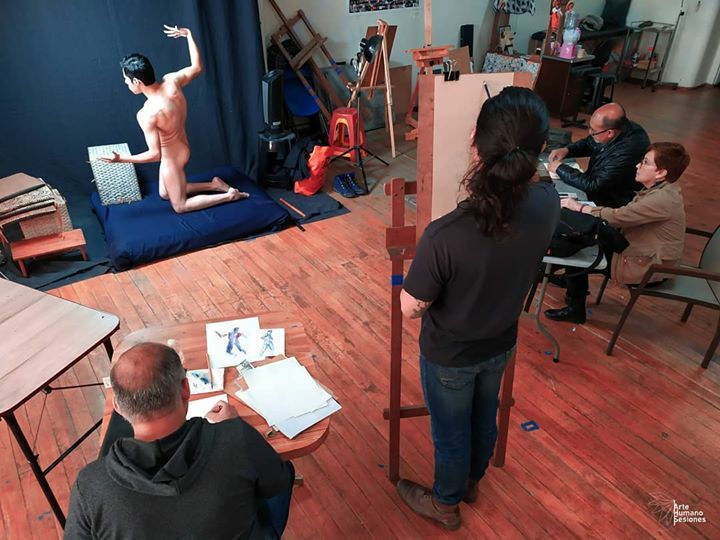 AHSesiones's tweet photo. ¡En sesión! ;)
#miércolesdedibujo en #EspacioMonCa
Dibujamos a Ricardo esta ocasión
#buenostrazos #dibujandoando
#art #arte #dibujo #desnudo #illustration #drawing #draw #picture #artist #sketch #sketchbook #paper #figuredrawingMexico #figuredrawingCDMX #lifedrawingsess… https://t.co/B1Hpw78l1z