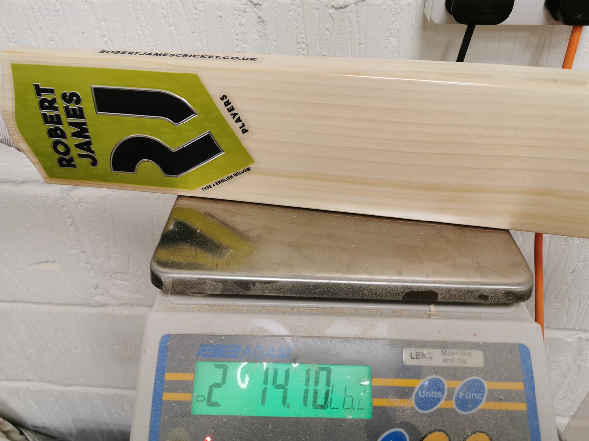 🔥🔥🔥This absolute monster of a bat was delivered today for a very patient customer who specified minimal concaving and as full profile as we could get. A large sweet spot, high spine and large edges which will give plenty of backing through the shots.