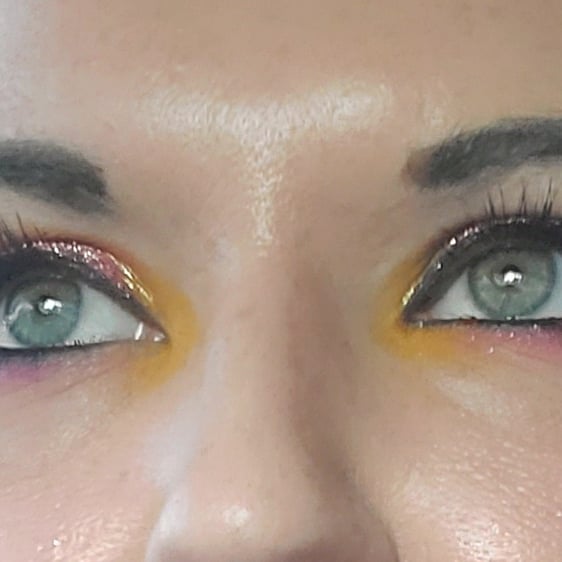 ToniWinter91's tweet photo. Stay tuned 4 a New Tutorial/ Video on My #youtubechannel this weekend!!! Make Sure 2 Subscribe & Like 4 Live Updates & Notifications๐
https://t.co/761hIWXgiq
#makeup #makeupaddict #makeupbytoni #sunseteyeshadow #HowTo #tutorialmakeup #beauty #beautybloggers #pinkhairdontcare https://t.co/TBVsT3sl0n