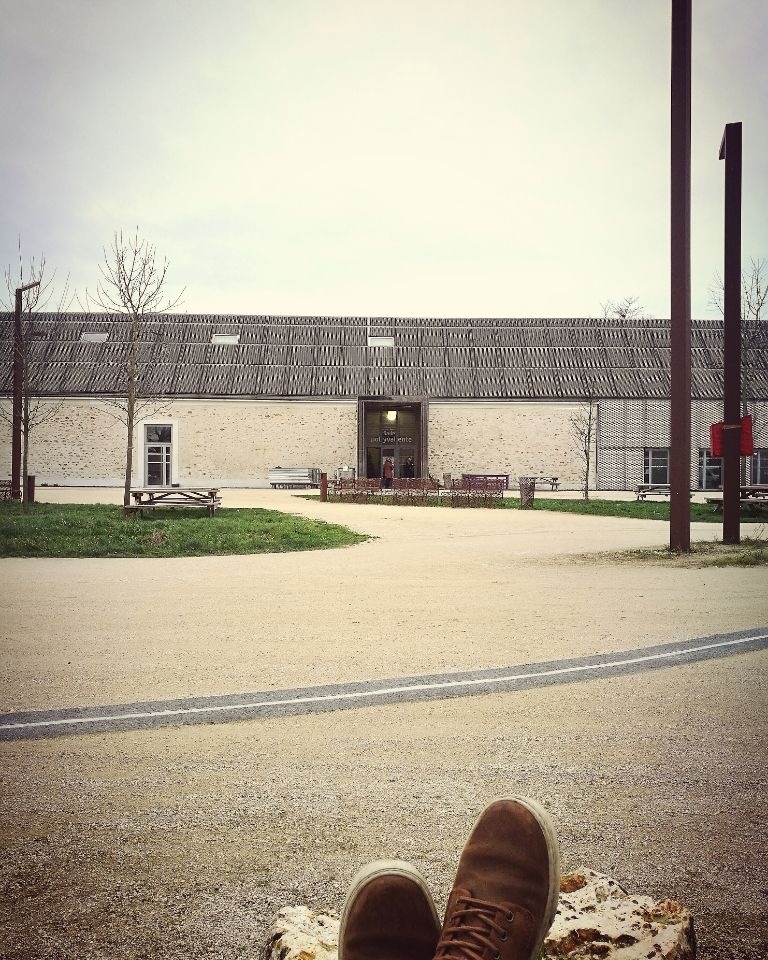 GUIZ_koja's tweet photo. J'adore dessiner sous la pluie...
#croquisdumercredi https://t.co/KmskdQGuZv