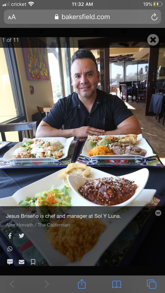 _lalliii's tweet photo. If you’re ever trying to look for a good Mexican restaurant in Bakersfield go to Sol y Luna! 
So proud of my dad 😭👏🏽 https://t.co/0ghL6mfjeW