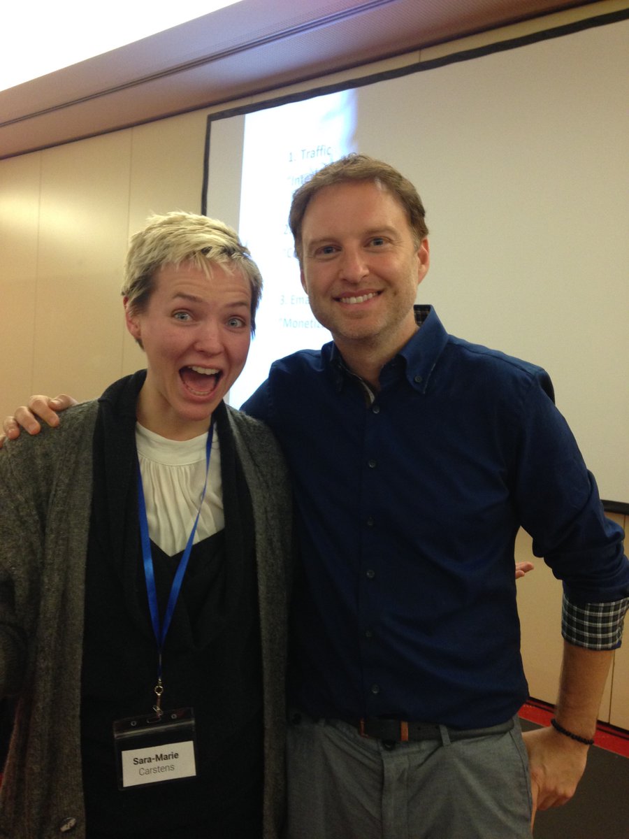 carstens_marie's tweet photo. just finished the first day of Training with  
@paulomahony
 at #rethinkandgrowrich in #Berlin! I picked him out of many others because I just love his teaching style and his #irish sense of humor! 
And he asked me to mention that great booty 🍑#BOOtifulBOOday https://t.co/FSikrvk8yb