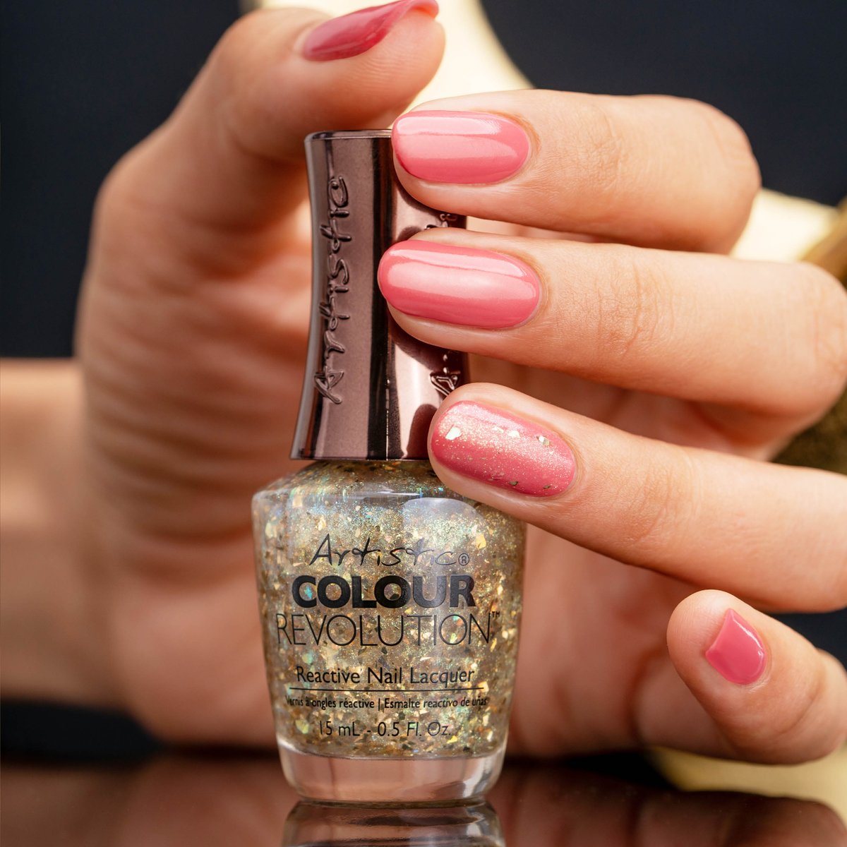Artistic_Nail's tweet photo. Add some iridescent gold overlay to any shade to give it that extra shimmer and shine! Shade Featured: Love To Be Lavish and Over The Top #ArtisticNailDesign #OpulentObsession #winternails https://t.co/O6OuzRxM7w