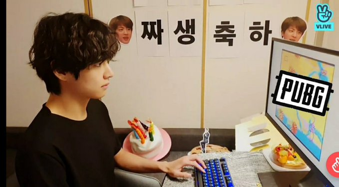 allkpop's tweet photo. [UCC] Gamer BTS V is on a mission of winning Armys heart with his actions and honey voice on Battleground https://t.co/kaYaMAzOX9 https://t.co/KmIGK0PLRX