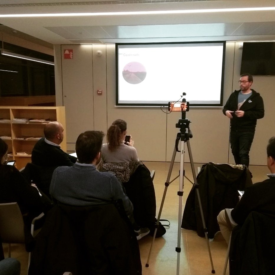 enriccortinhas's tweet photo. Hoy en la #NetSquared #Barcelona he dado consejos para planificar la comunicación en una #ong, con el ejemplo práctico de @SosCostaBrava ✌🏻
#net2bcn #comunicación #planificación https://t.co/8LPUKPM7mV