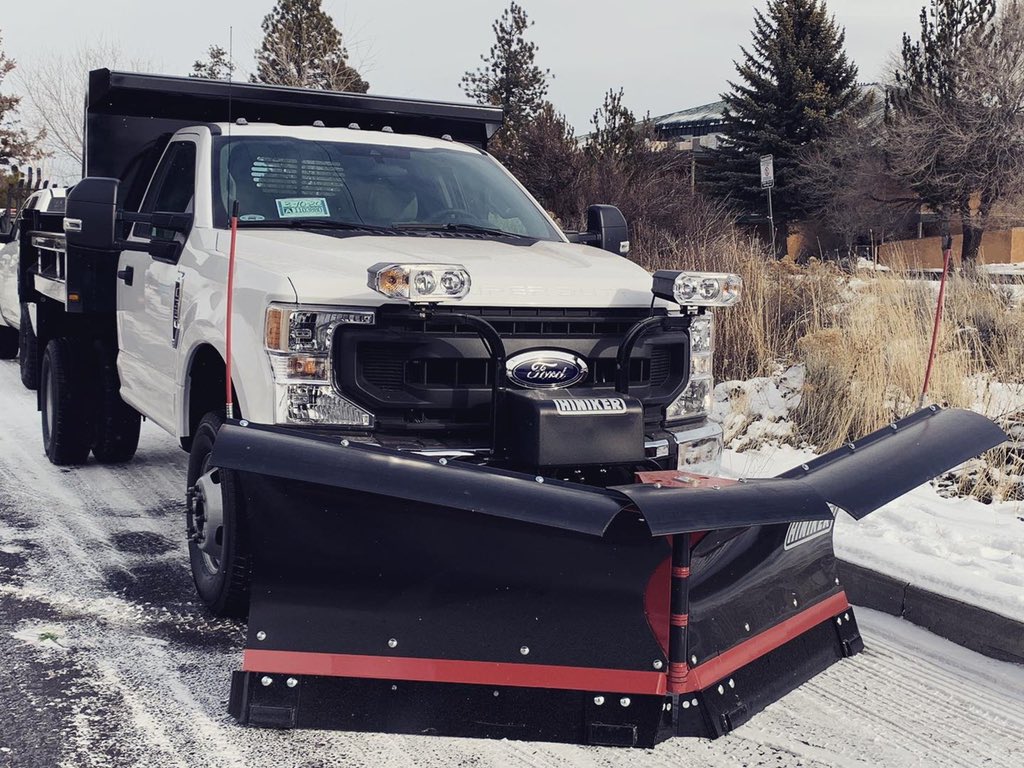 ANWWelding's tweet photo. Hiniker snowplow and dump bed installation! #welding #bend #snowplow #hiniker #bendoregon #snowday #fabrication #installation #install #vplow https://t.co/29fBeyBekF