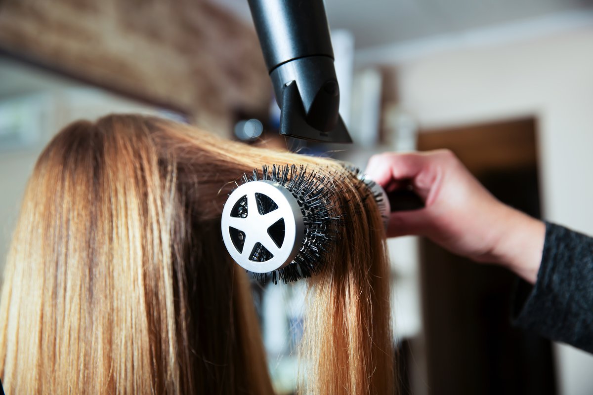 AventineNShore's tweet photo. New ‘do, new you! Try Salon Visage, where you can start off 2020 with a fresh look!

#lovewhereyoulive #knoxvilleliving #exploretheshore

https://t.co/jKa85JBecm https://t.co/XDjLz0qIKg