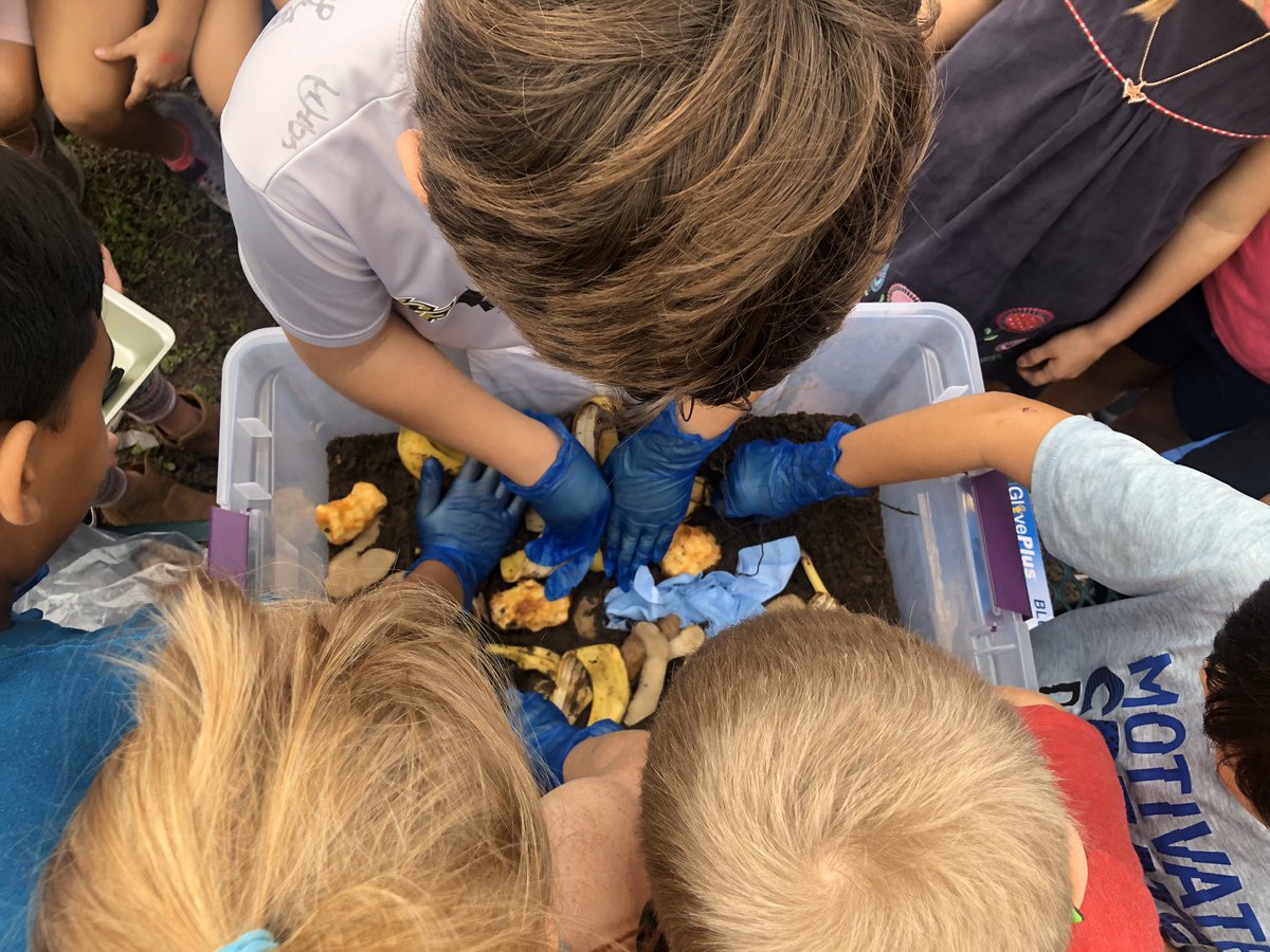 WhisperingOakEl's tweet image. Mr. Nowik and Ms. Ibarra’s class made a compost bin as part of the Science unit on soil! @OCPSGreen @West_OCPS @OCPSnews #ocpsScience