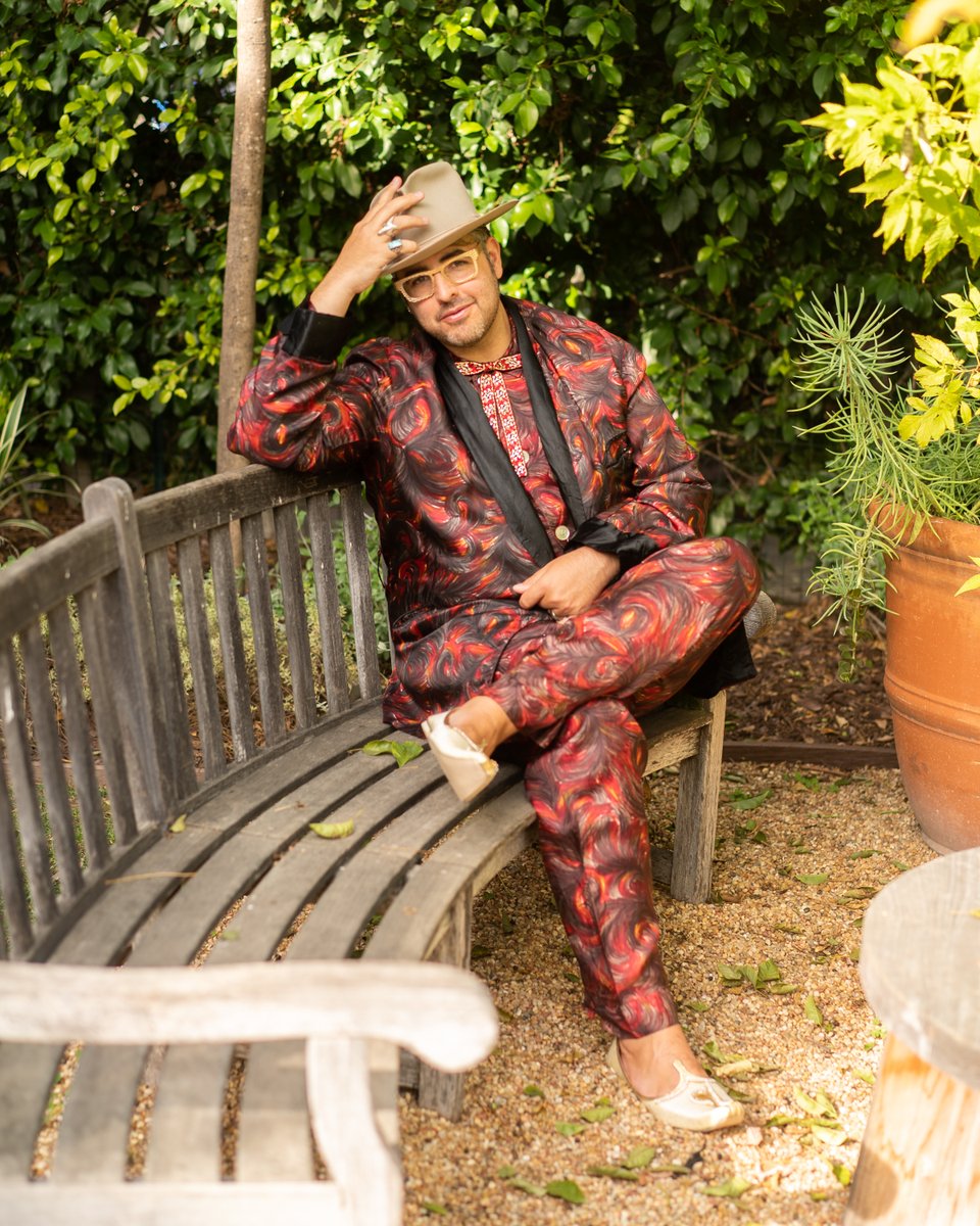 How @AriSethCohen started his fantastic Advanced Style blog and learned to love all things vintage.

gem.app/stories/fun-an…
#advancedstyle #vintageclothing