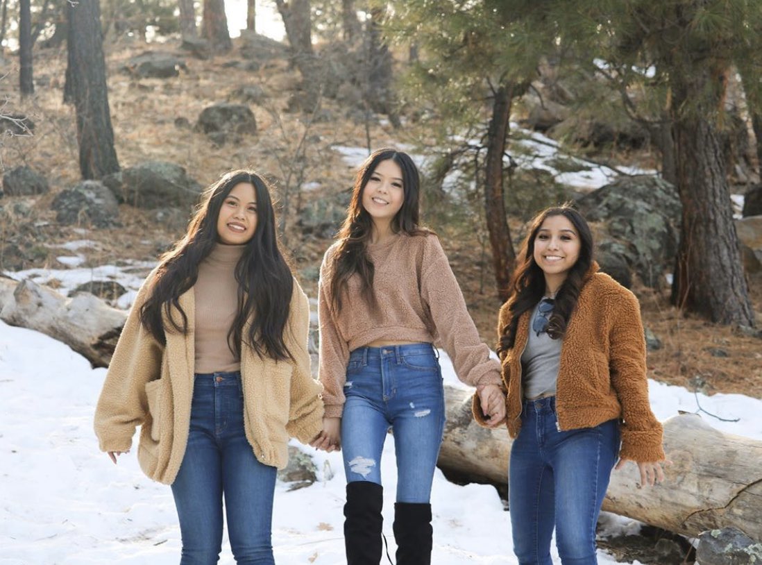 uaaphig's tweet photo. Spring semester has started and we hope all of our sisters have an amazing year in 2020!🤍 https://t.co/fe81XoQb8q https://t.co/o6J7V7FcmH
