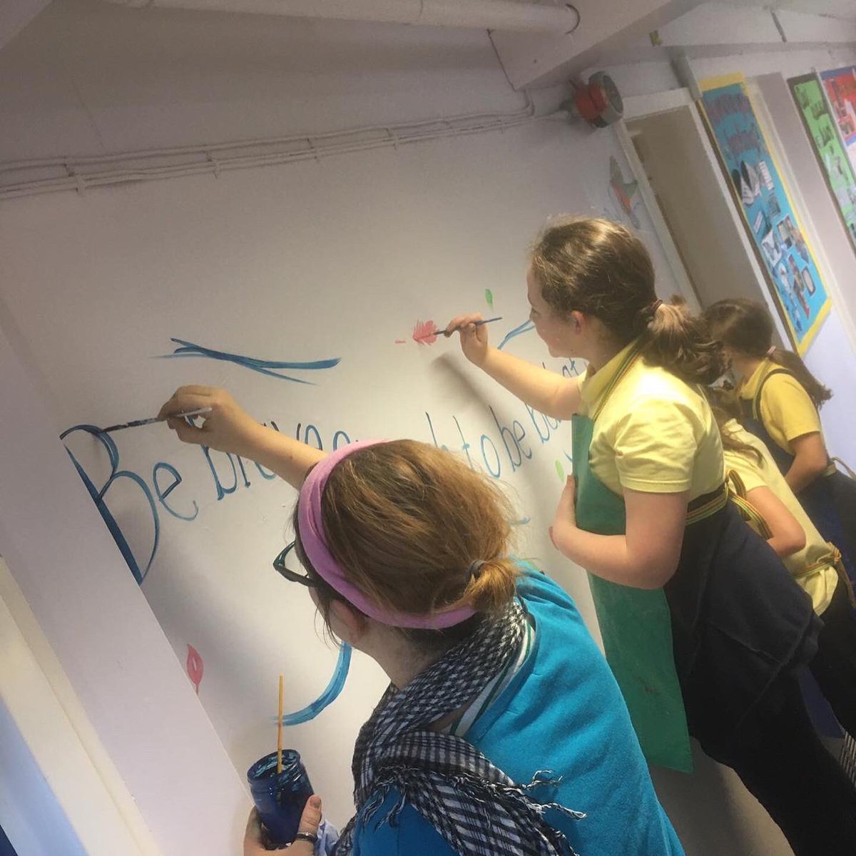 root2wing's tweet photo. Our artist’s apprentices helped to paint quotes and flight paths along the corridors. 
The great staff at Overthorpe CofE got stuck in too!
.
.
.
.
#teamwork #artinschools #painting  #community #communityarts #artsandwellbeing https://t.co/Ym2LzE4qBF