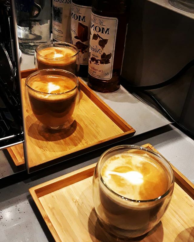 #bam #twofortwo ...
Practice makes perfect ... #EndlessRiding #coffeedoping #coffeeaddicts #coffeelovers #latteart #baristagram #cappuccino #frombeantocup #genietenvandekleinedingen ift.tt/38b6ofs