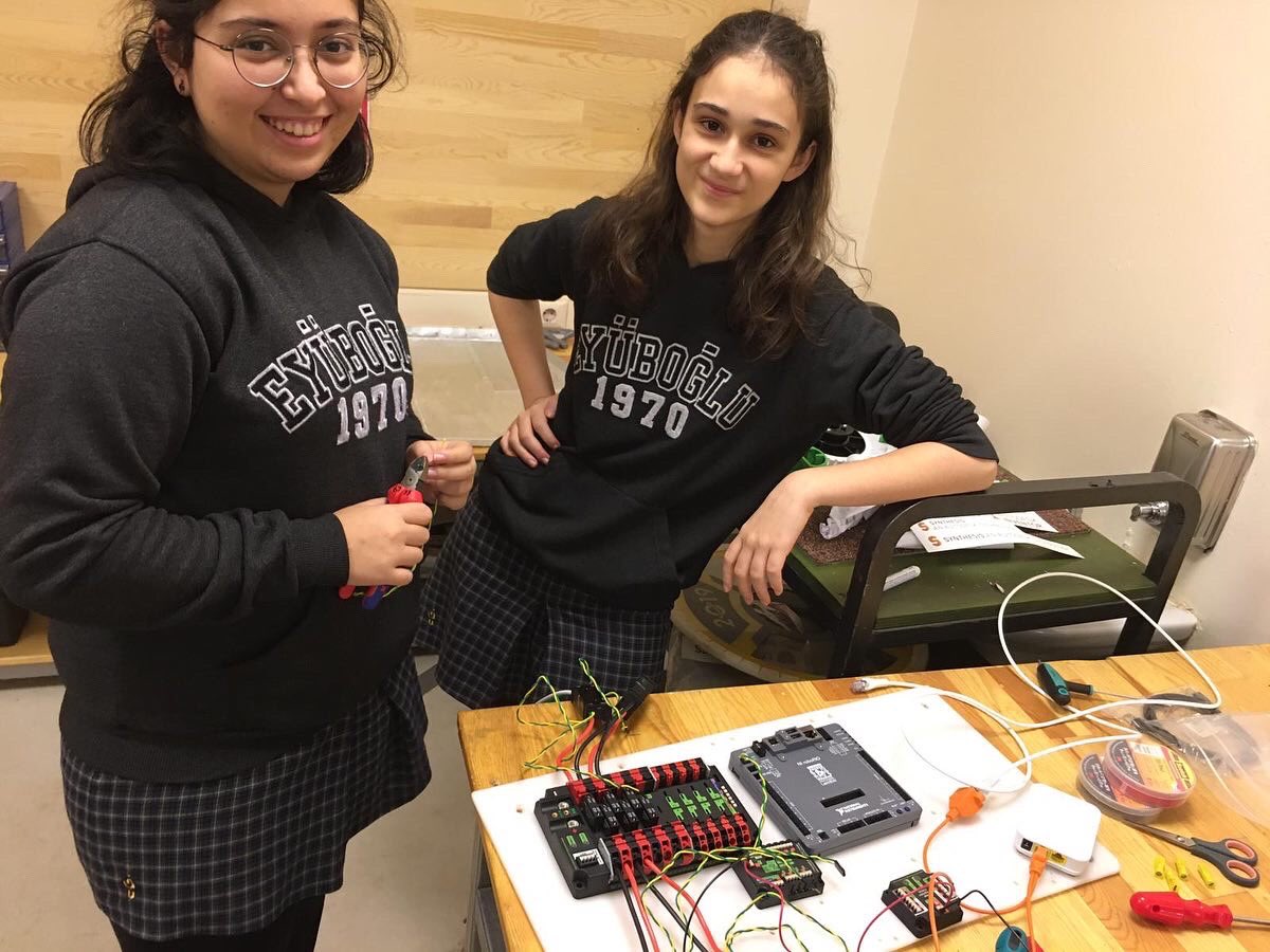 We can work it out - Girl’s Power 🔥 #frc2020 #wildfire #frc #infiniteRecharge @frcturkey