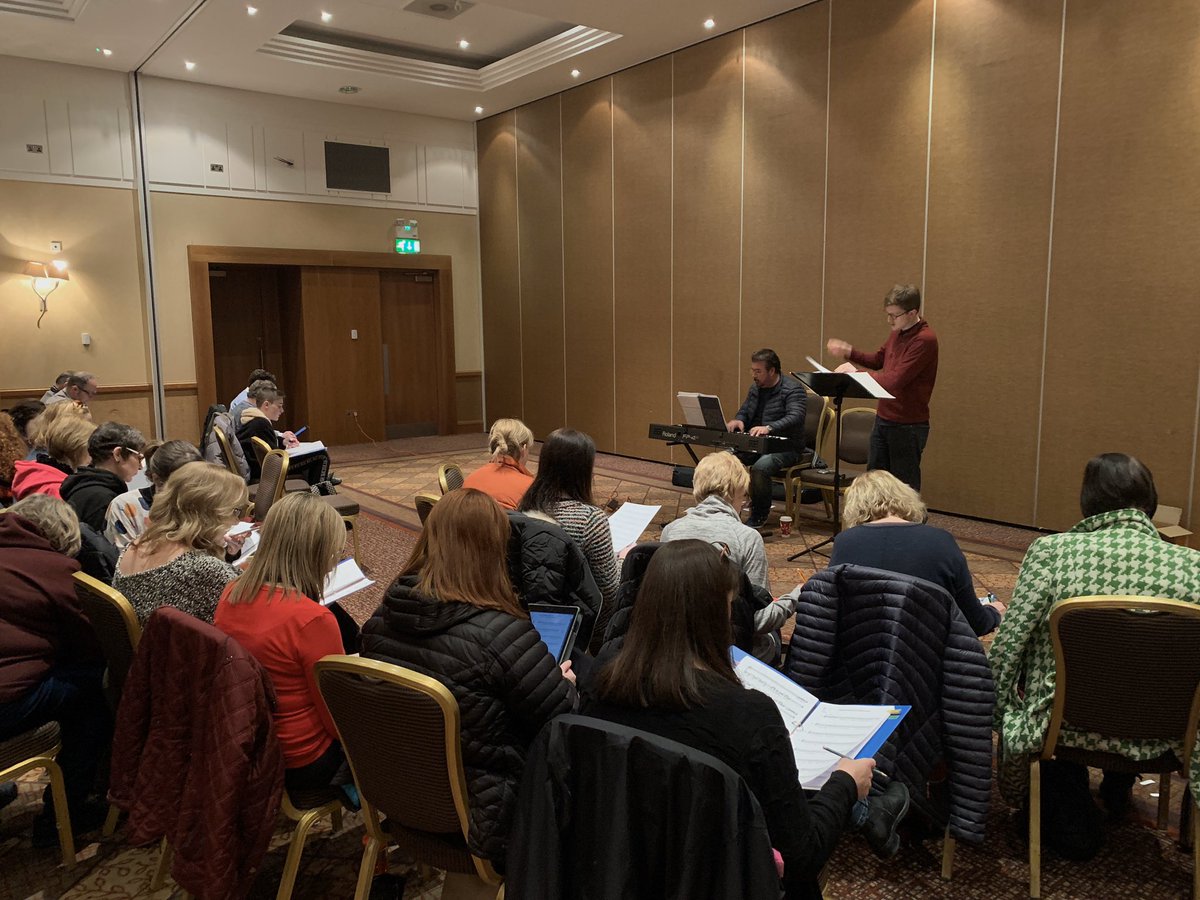 CumbernauldMTS's tweet photo. ✨THE COUNTDOWN IS ON✨
Following last year's SELL OUT "West End At The Westerwood" at the Westerwood Hotel, we are delighted to be back to bring you this very special concert full of local talent - you really don't want to miss out on this!

🏷
https://t.co/8j7VMNH89g https://t.co/DKruOrgbjg