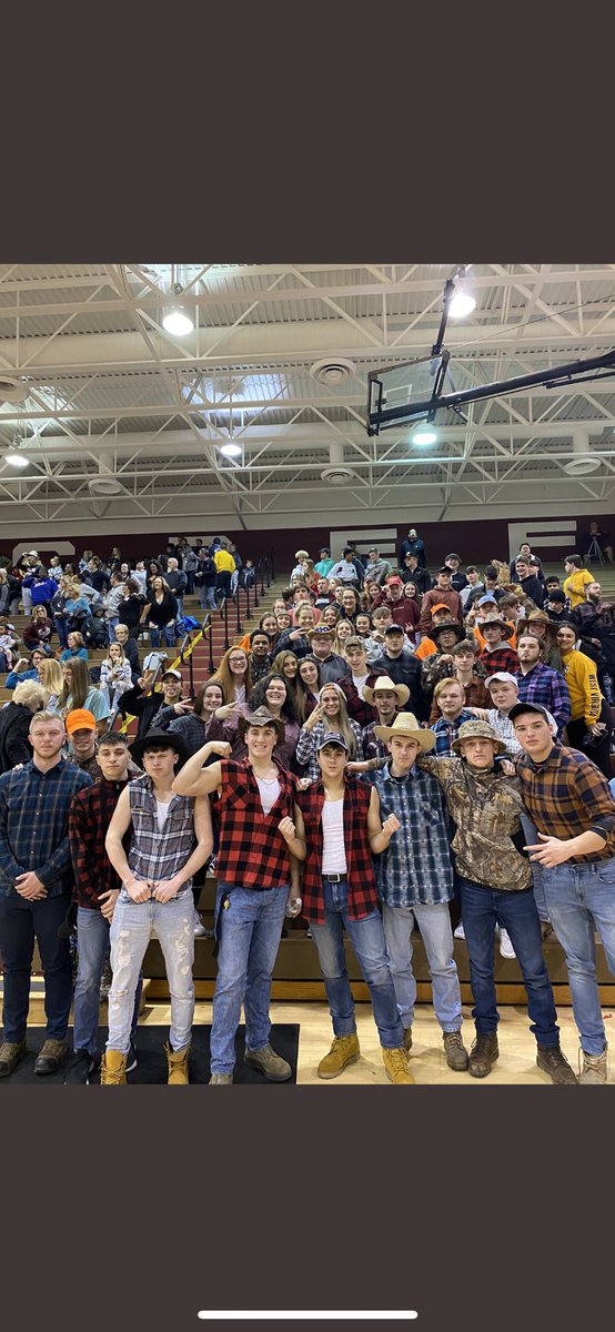 dyetsick20's tweet photo. Best student section in the wpial 😚💯💯 https://t.co/VnwtDPeB8D