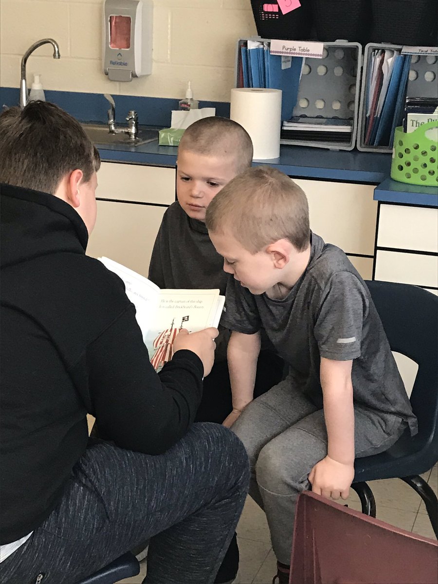 Love when we have a SOAR shadow during reading rooms! ❤️