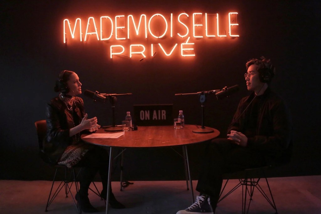 PODCAST: UN AUGE DENTRO DEL MUNDO DE LA MODA x Gaby Ratner chiclemag.com/podcast-un-aug…