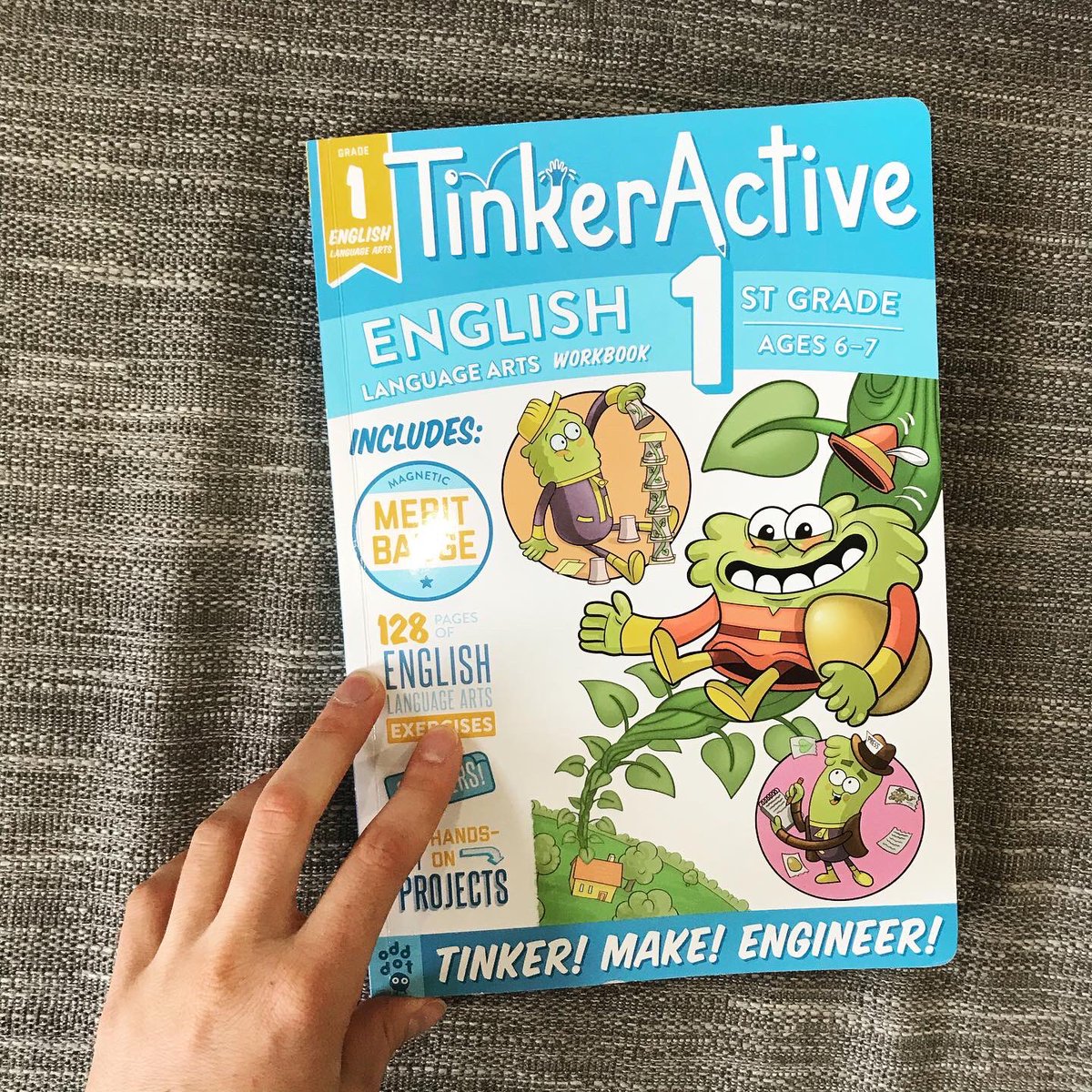 tarynosaurus's tweet photo. A little peek at a few pages from the latest TinkerActive book I illustrated! @odddotbooks #TinkerActive #kidlit #illustration https://t.co/CcrB22PGlL