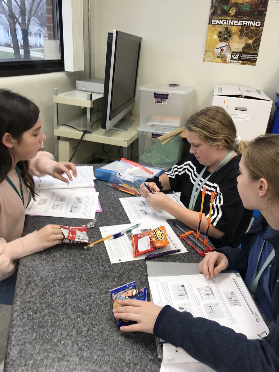 awrenn328's tweet photo. 7th grade IMSA students are in a race to build a verge and foliot mechanical clock. https://t.co/m6Y3nL1IZv