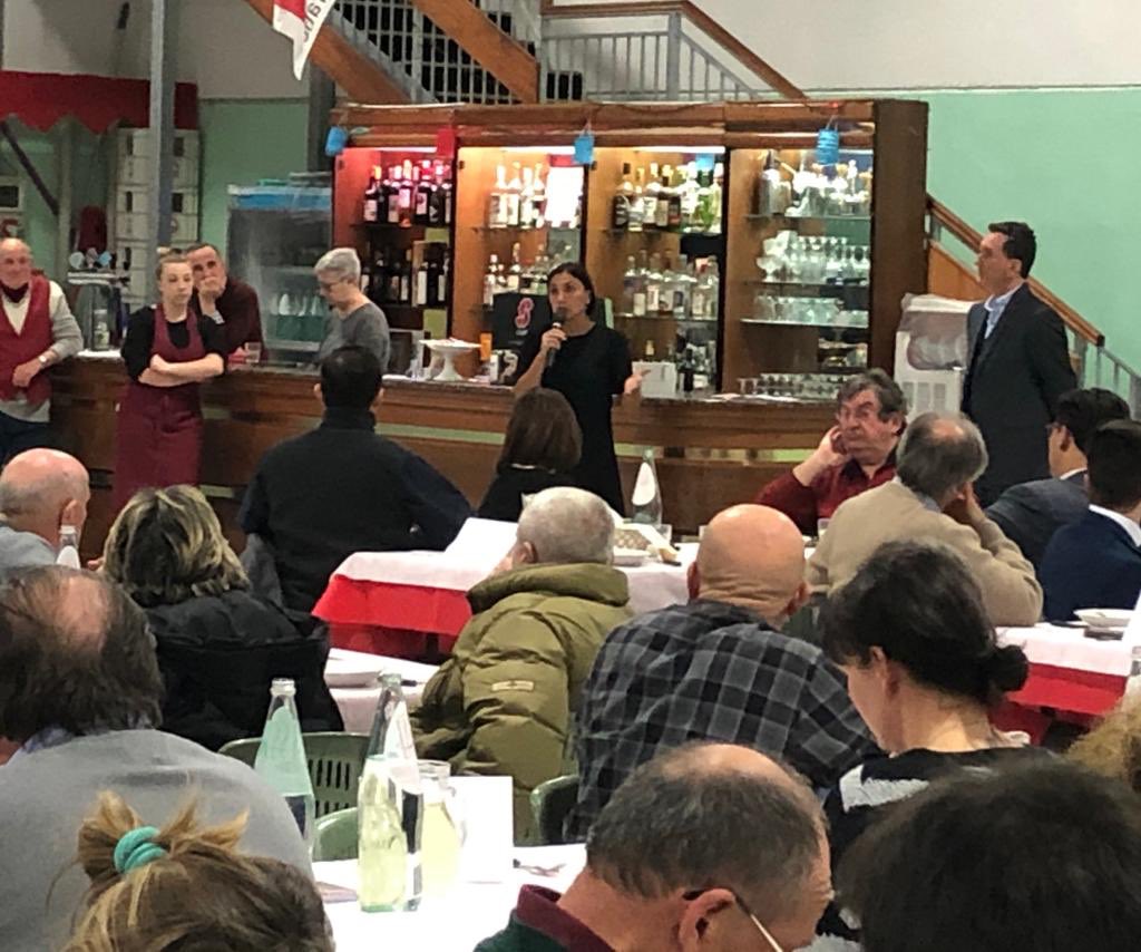 AlessiaMorani's tweet photo. Oggi pomeriggio visita ad aziende del bolognese e in serata cena elettorale per #Bonaccini Presidente e Stefano #Caliandro candidato al consiglio regionale dell’Emilia Romagna 💪💪💪 https://t.co/3U7LsX8KEs