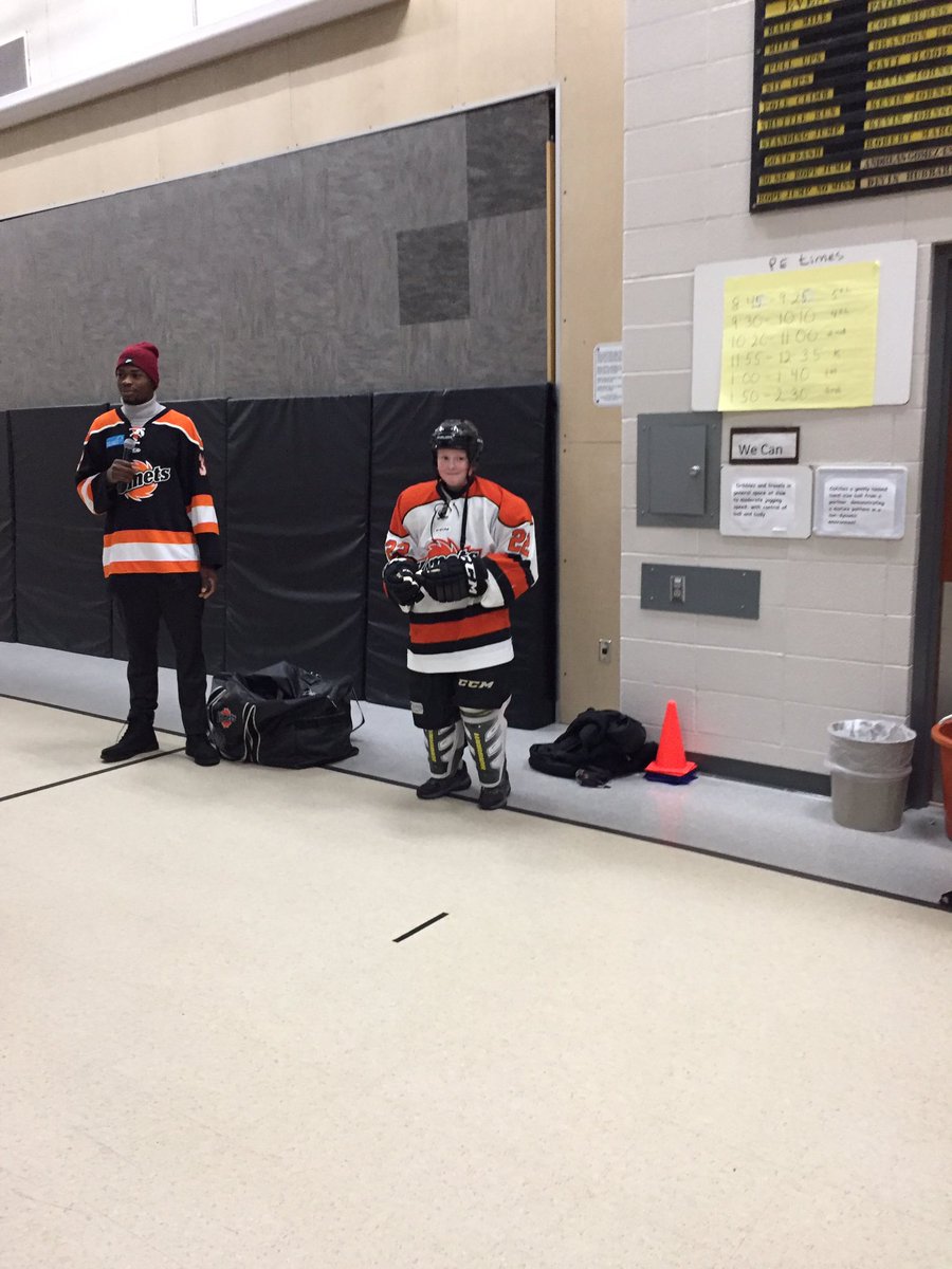 VanceHeidi's tweet photo. Thank you @FWKomets and Jermaine Loewen for stopping by Haley Elementary! You made my son John’s day! @FortWaynesNBC @FWCommSchools https://t.co/Knzq60TT3t
