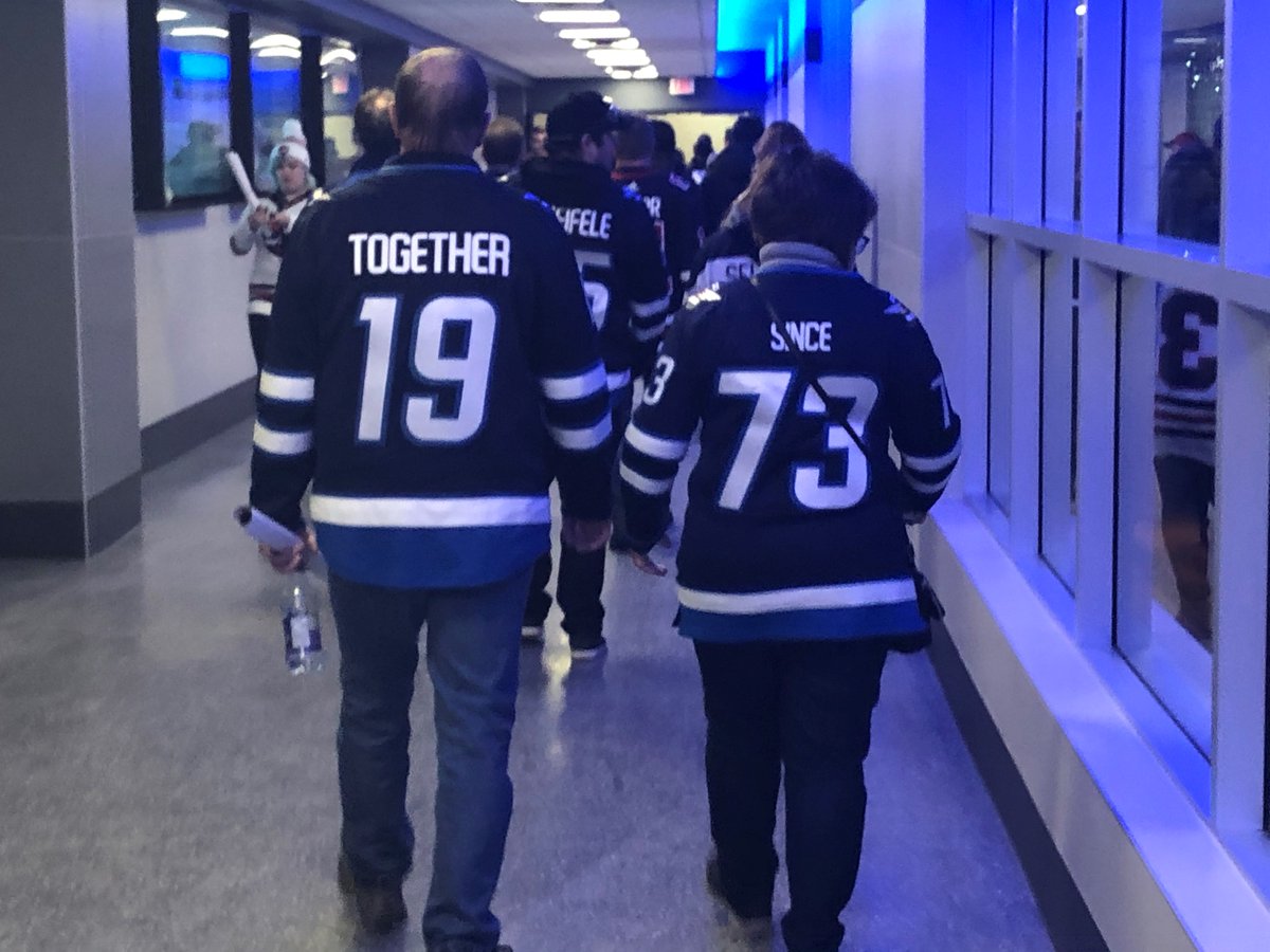 CanadaLifeCtr's tweet photo. Heartwarming moment spotted at yesterday's @NHLJets game! 

Congratulations on 47 years! https://t.co/hhDFD67IAn