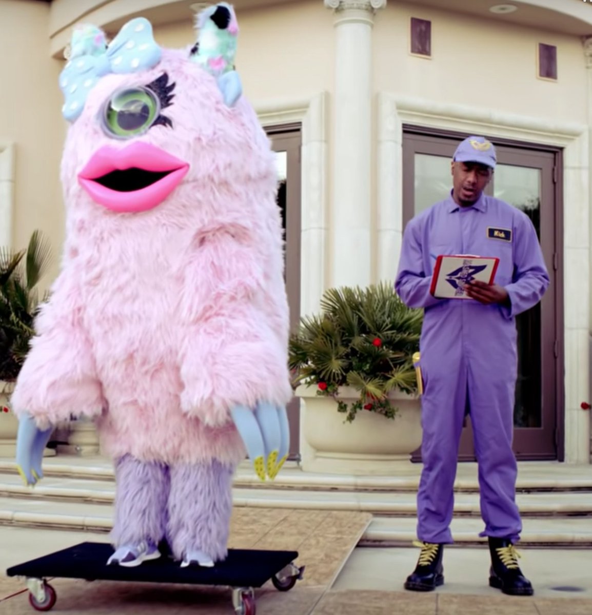 MonsterMaskFan's tweet image. Is that...A FEMALE MONSTER 😍