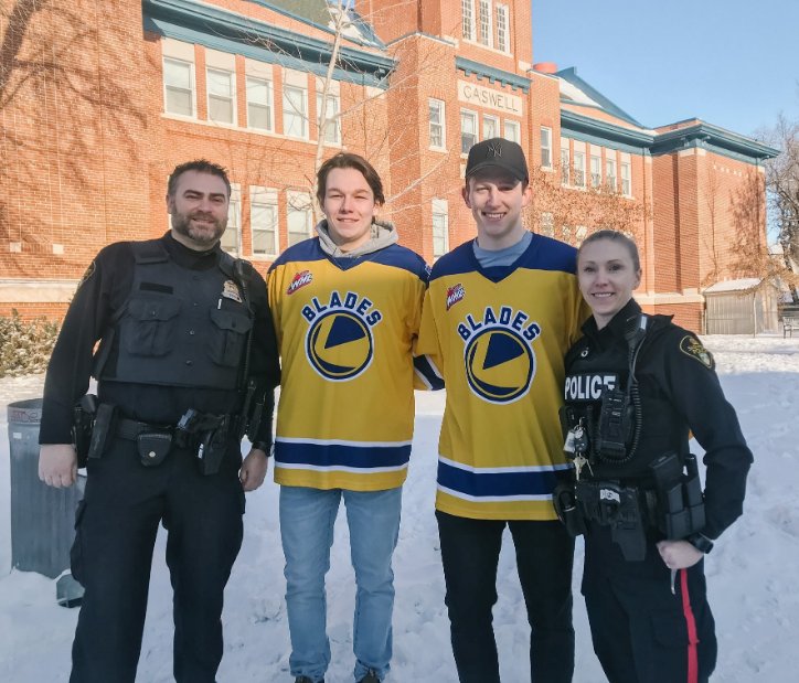 "Life is about choices, &amp; choices are made based on information, and we want to make sure you have the right information before making choices about drugs and drug use." 

This is the premise behind #ProjectFaceoff. 

Learn more: facebook.com/SaskatoonPolic… #yxe #yvr