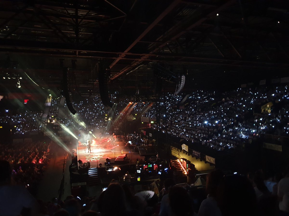 misshemsley_'s tweet image. #YV2020