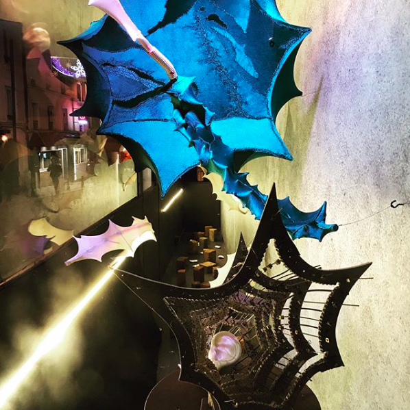 Le chant de la mer. Opus 1, une installation d'Isabelle Chandon. Invitation au royaume des abysses, exploration de la matière, fragilité du textile, brutalité du bois et de la minéralité. Plongeons dans la mer urbaine !
<a href="/ChandonIsabelle/">chandon isabelle</a> <a href="/Fontenay94120/">Fontenay-sous-Bois</a> <a href="/LaGaleru/">LaGaleru</a> #artcontemporain