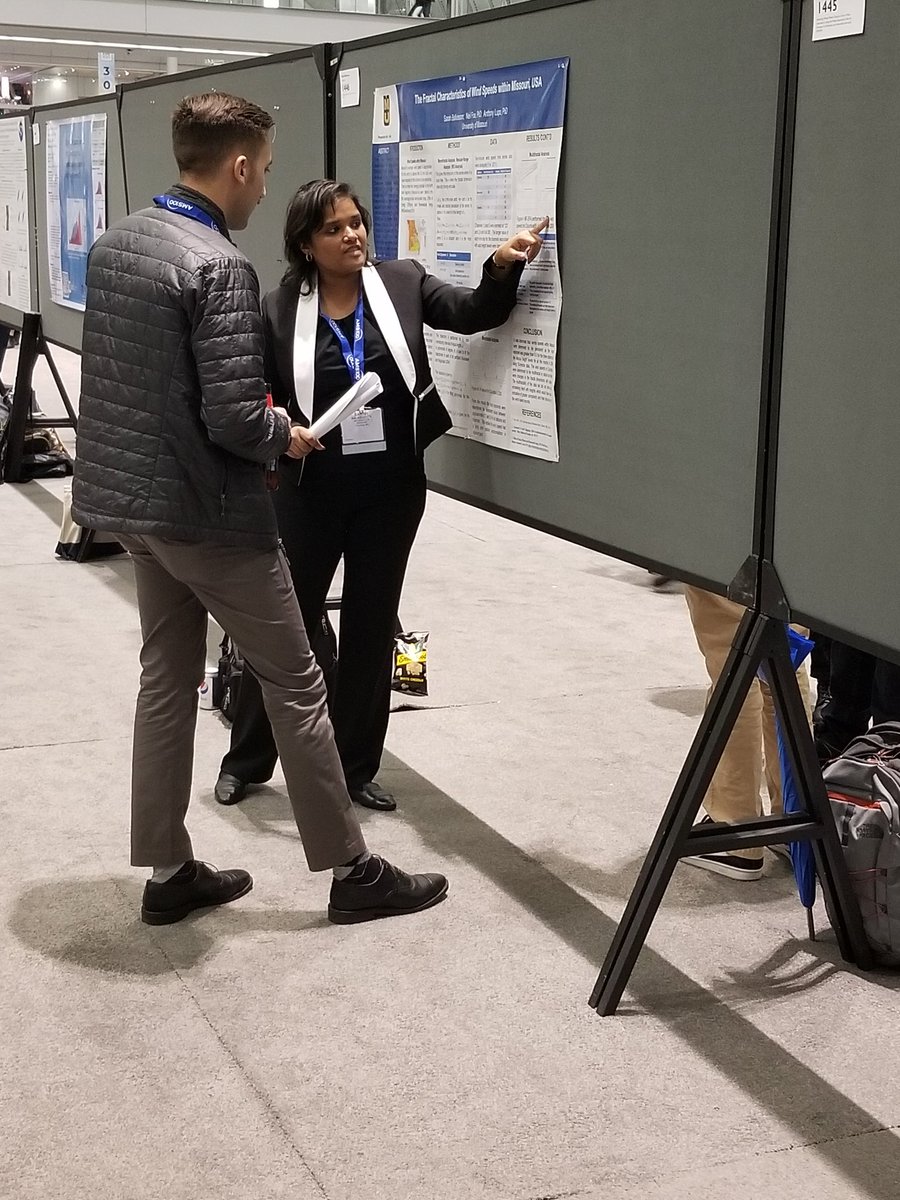 StormGirlps's tweet photo. Mizzou PhD student Sarah Balkissoon presents her research on fractal wind speeds in Missouri. @AMS2020 @DrTSSN @Sarahbalkissoon @mizzoumet #MOwx https://t.co/JtuEoTcbma