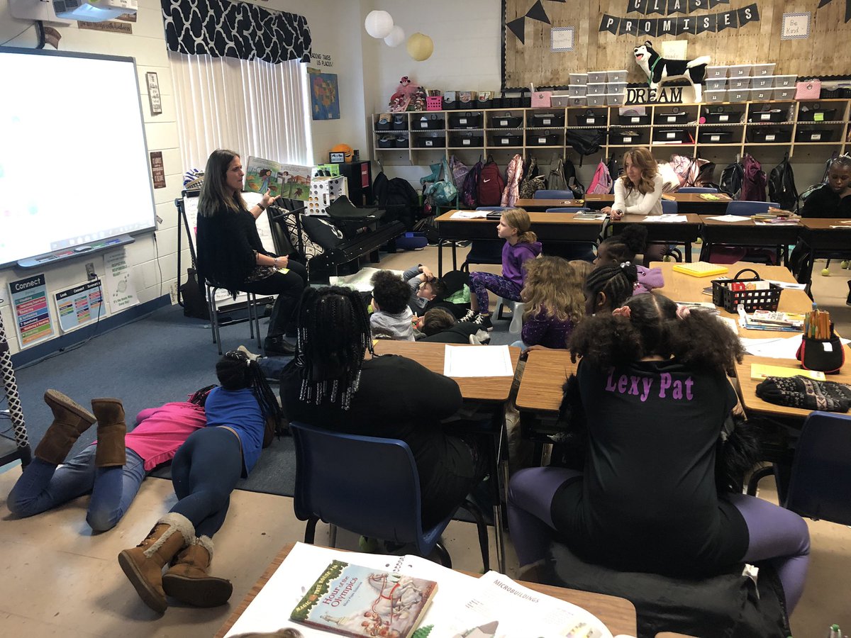 _Tfantkacik's tweet photo. The gasp heard round the world (or classroom😂). My students couldn’t believe @NJTeacher2Teach hadn’t heard of Spaghetti in a Hot Dog Bun. Sooooo, they begged her to read it to them. ❤️📕 @BedfordHillsES #huskypride #readingisfun https://t.co/5iUtgZwFIO